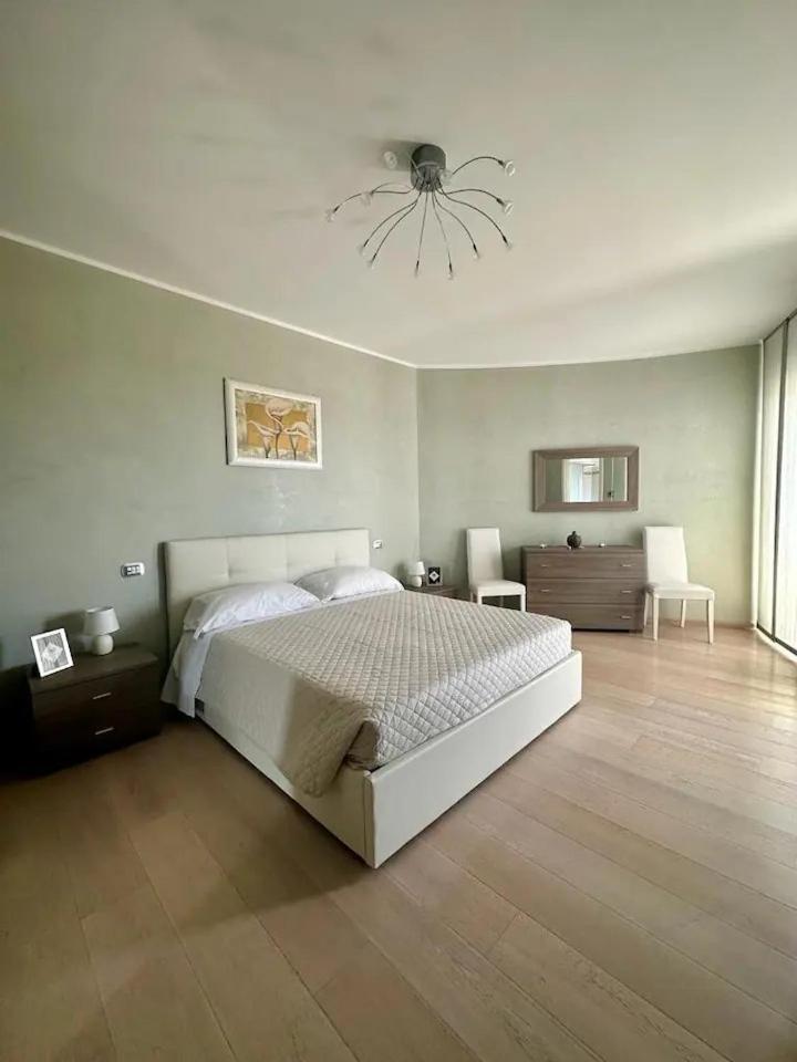 Sigis House - Independent Apartment Sea View Fiumicino Exteriör bild