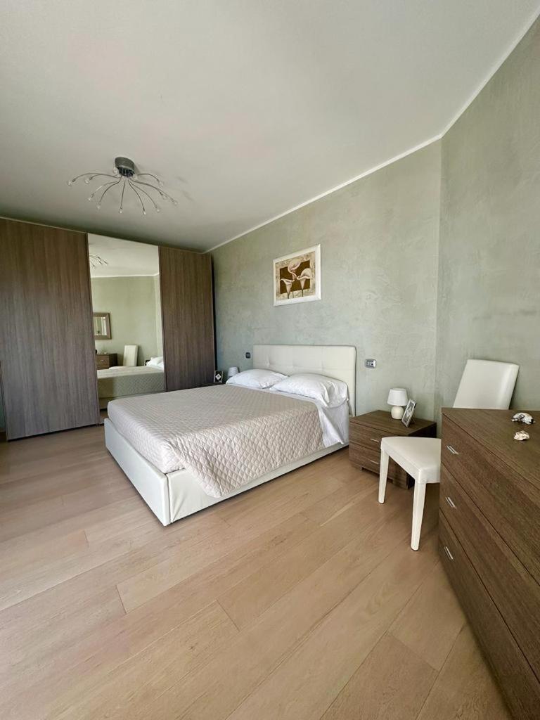 Sigis House - Independent Apartment Sea View Fiumicino Exteriör bild